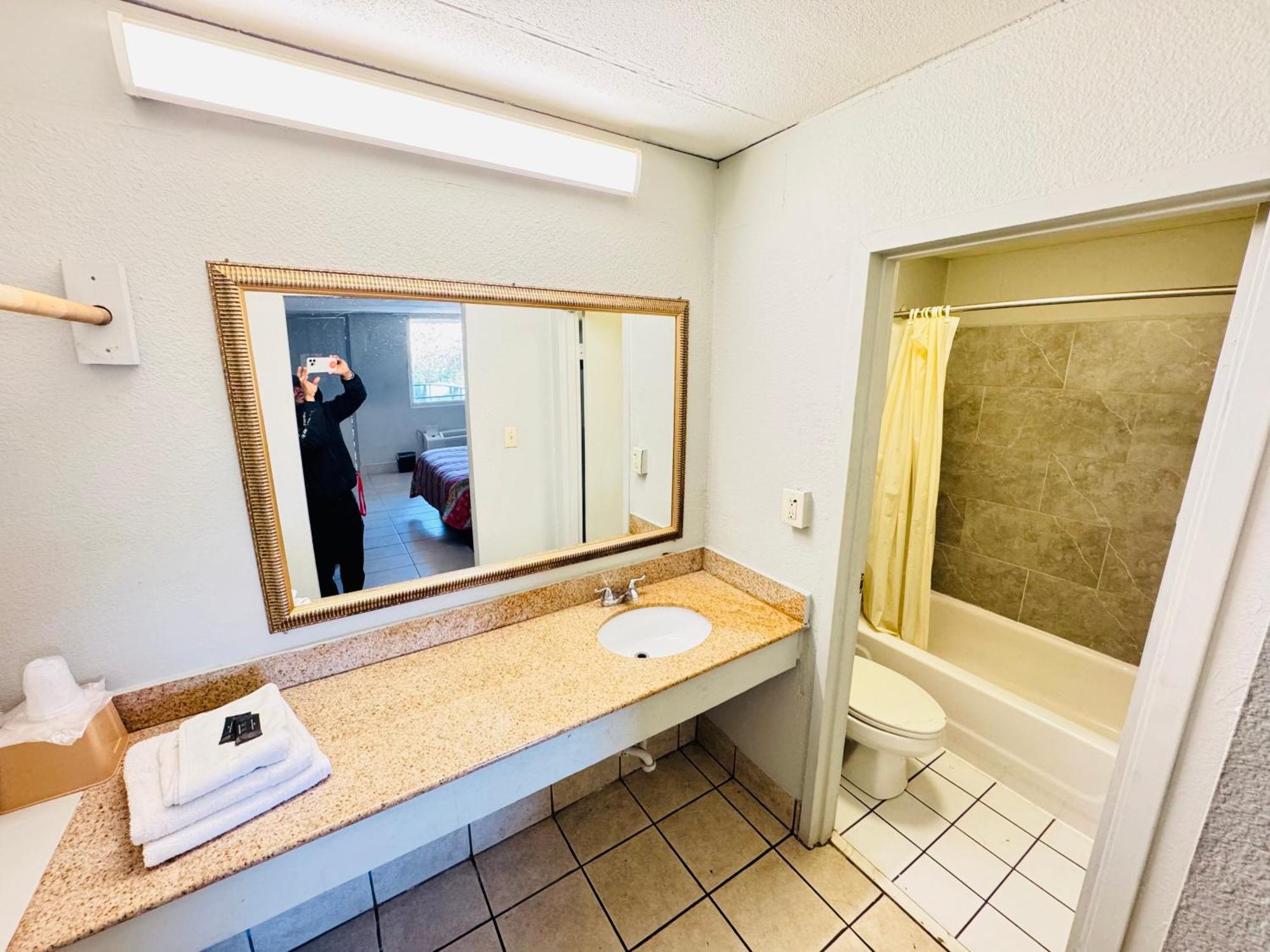 Cumberland Inn Near Downtown - Nashville, Tn מראה חיצוני תמונה